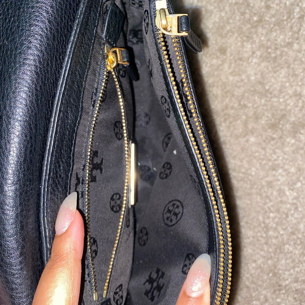 Tory Burch Black Leather Crossbody Bag - Picture 11 of 12